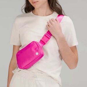 Lululemon Everywhere Belt Bag Sonic Pink New NWOT